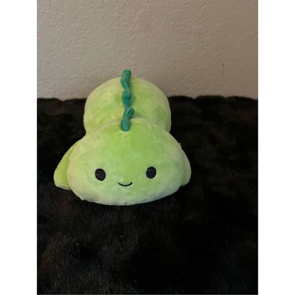 SQUISHMALLOWS DANNY THE DINO GREEN PLUSH Hug Mees Laying Down 12